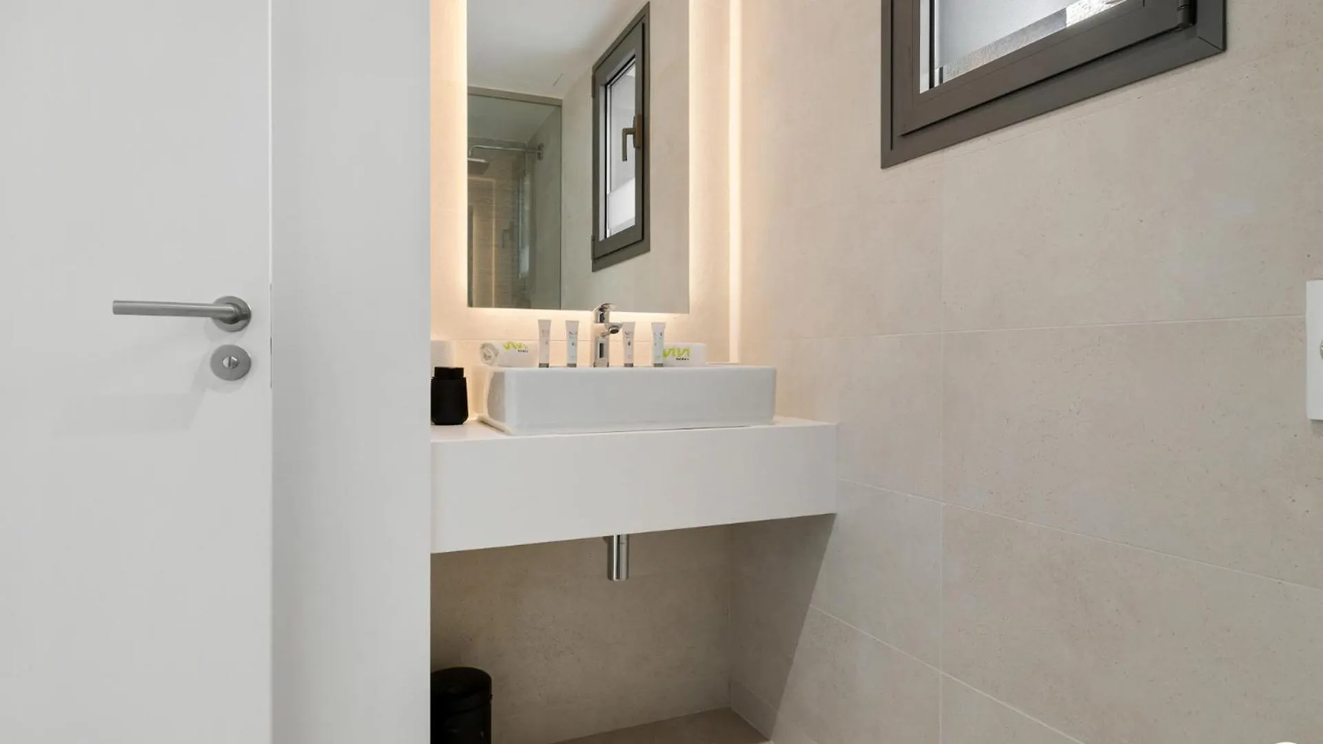 Vivi Homes - Adam Wellness, Pool, Terrace & Sea View El Faro 0*,