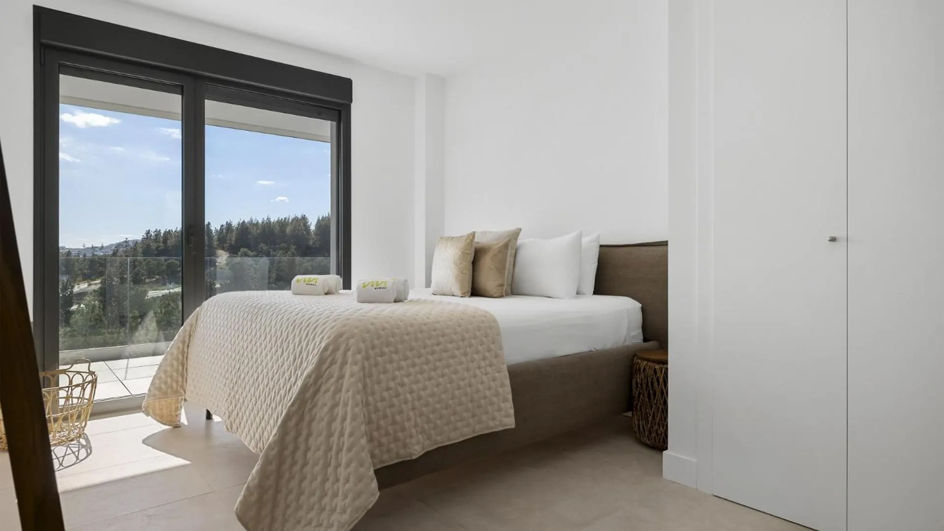 Vivi Homes - Adam Wellness, Pool, Terrace & Sea View El Faro Feriehus