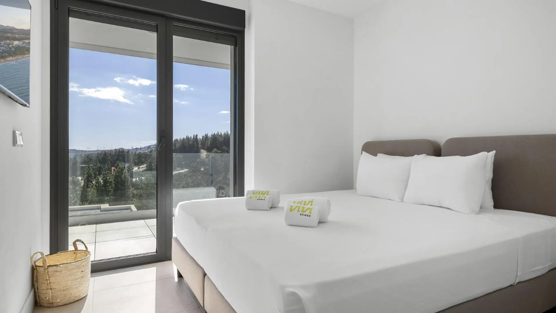 Vivi Homes - Adam Wellness, Pool, Terrace & Sea View El Faro Feriehus